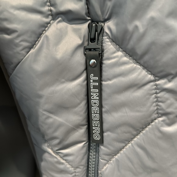 NWOT. J. Lindeberg Men's Quilt Hybrid Jacket AMOW07063 - Picture 4 of 6